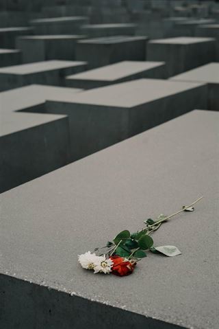 Husk bisættelse for at markere de afdøde